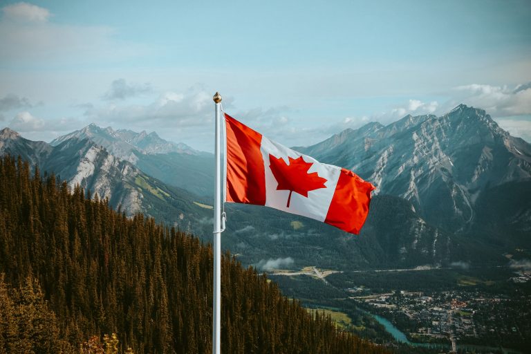 Guía para estudiar y trabajar en Canadá 2026.