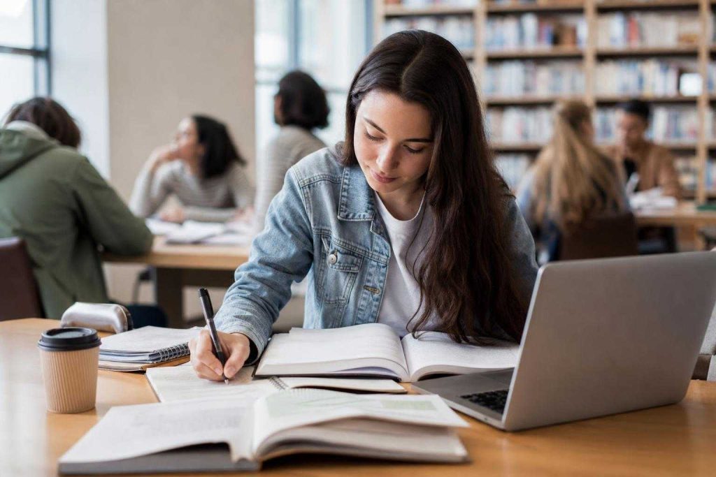 Additional Illustration of EC ENGLISH: Guía Definitiva 2026 para estudiantes